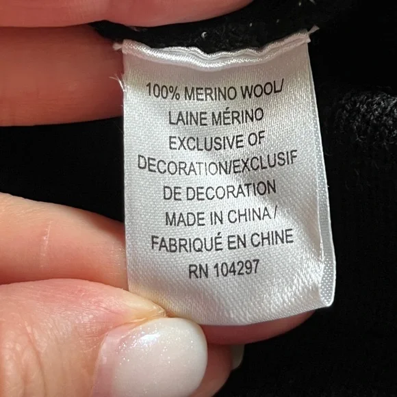 MILLY Women's Black Knit Pearl Trim Dress sz M - Picture 11 of 12